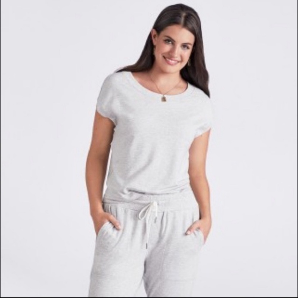 Cabi Kickback Short Sleeeve Gray Sweatshirt Tee Small